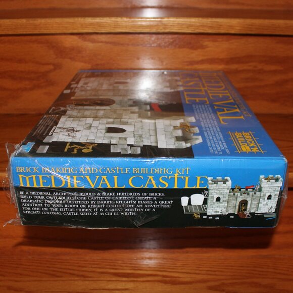 3/$118❤️torn plastic Medieval Castle Brick Making & Castle Building Kit - Picture 7 of 13